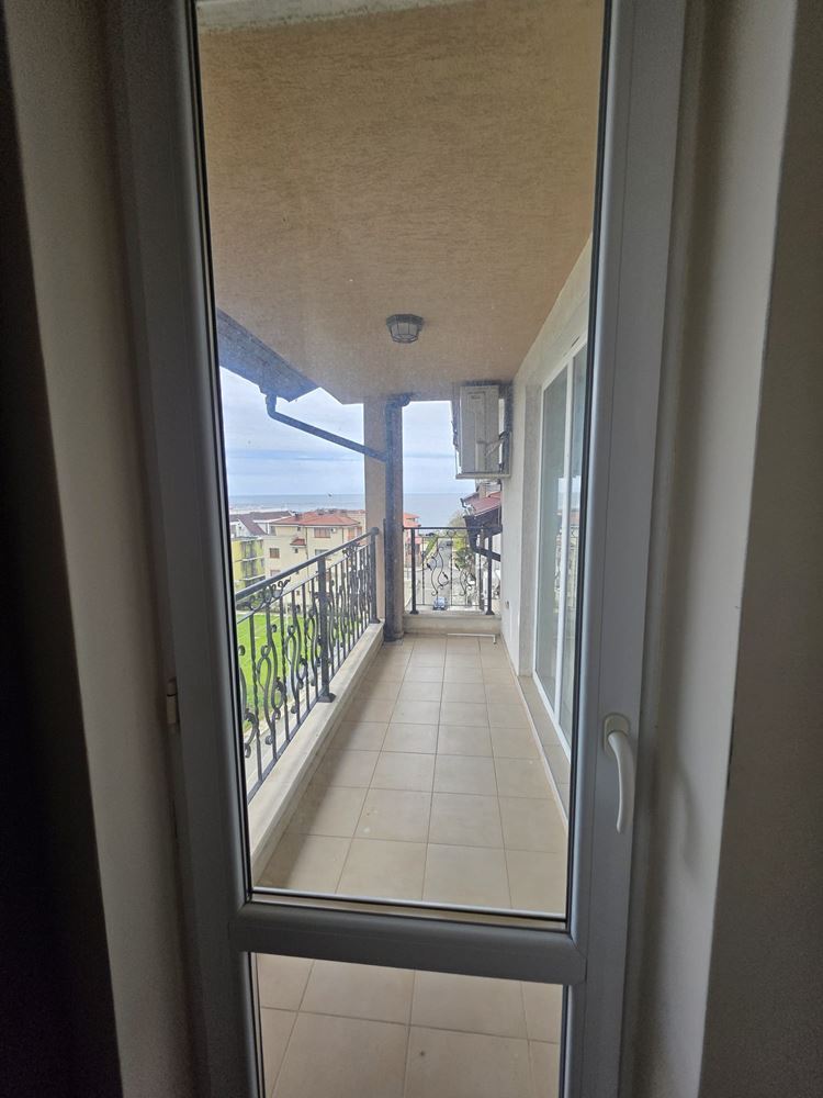 Панорамная квартира с видом на море в Равде – пространство, комфорт и отличное расположение на второй линии