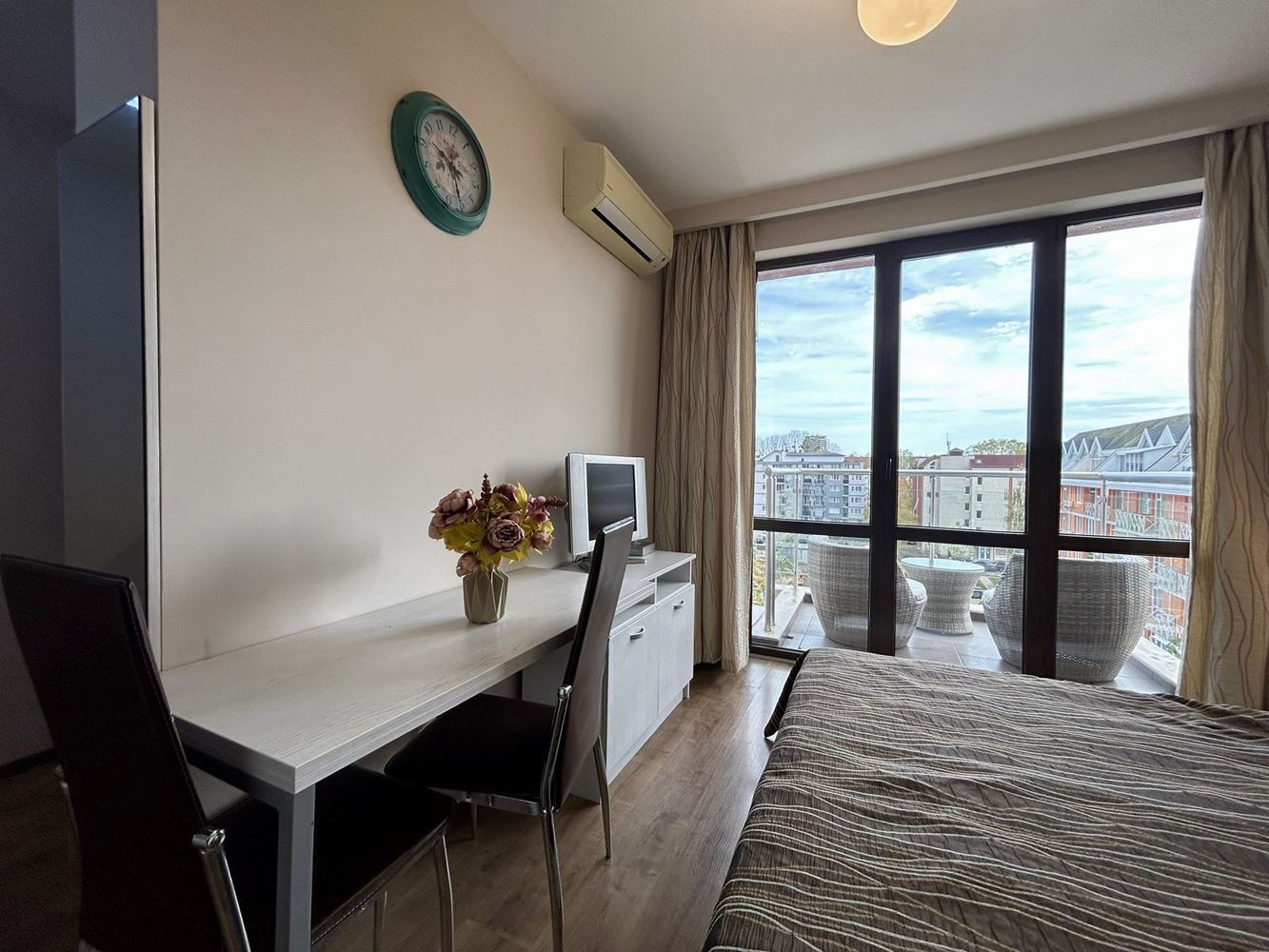 Современная студия в престижном комплексе на Солнечном берегу – идеальна для инвестиций и комфортной жизни