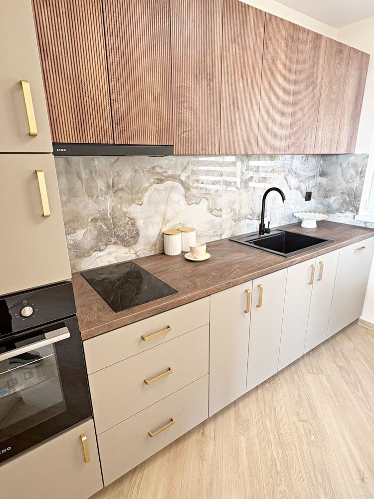 Два независимых жилых пространства с видом на море в центре Святого Власа – дизайнерский интерьер и собственное парковочное место