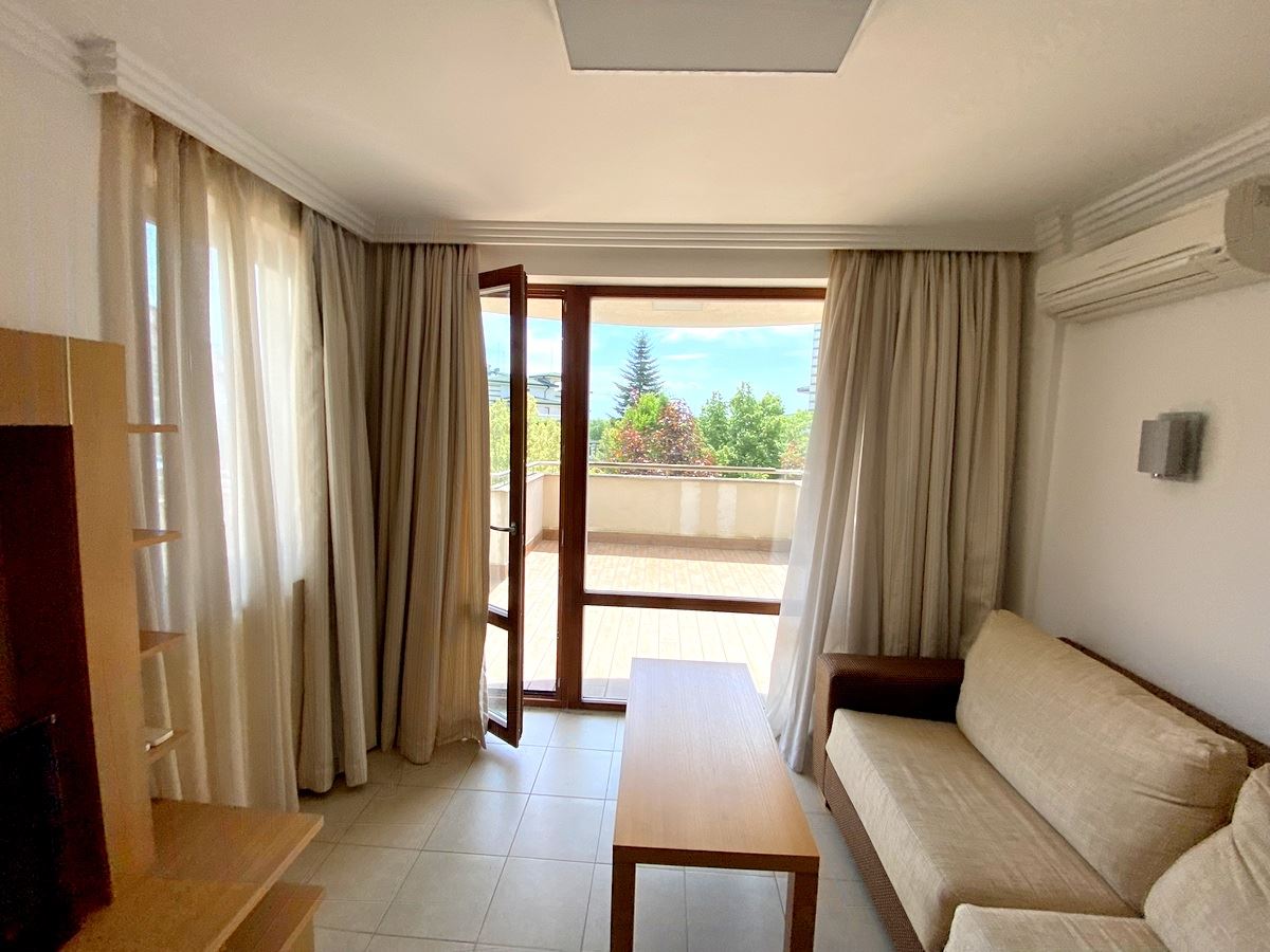 Двухкомнатная квартира  на первой линии моря в Равде – роскошь, природа и впечатляющий вид на бассейн