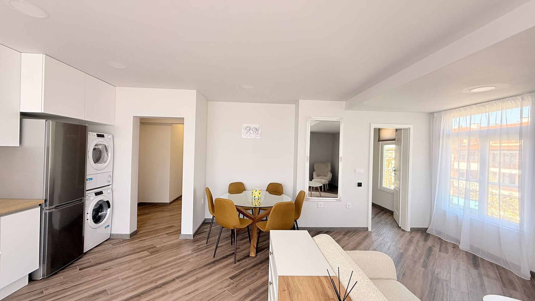 Роскошная квартира с тремя спальнями на первой линии в Равде – простор, престиж и впечатляющая морская панорама