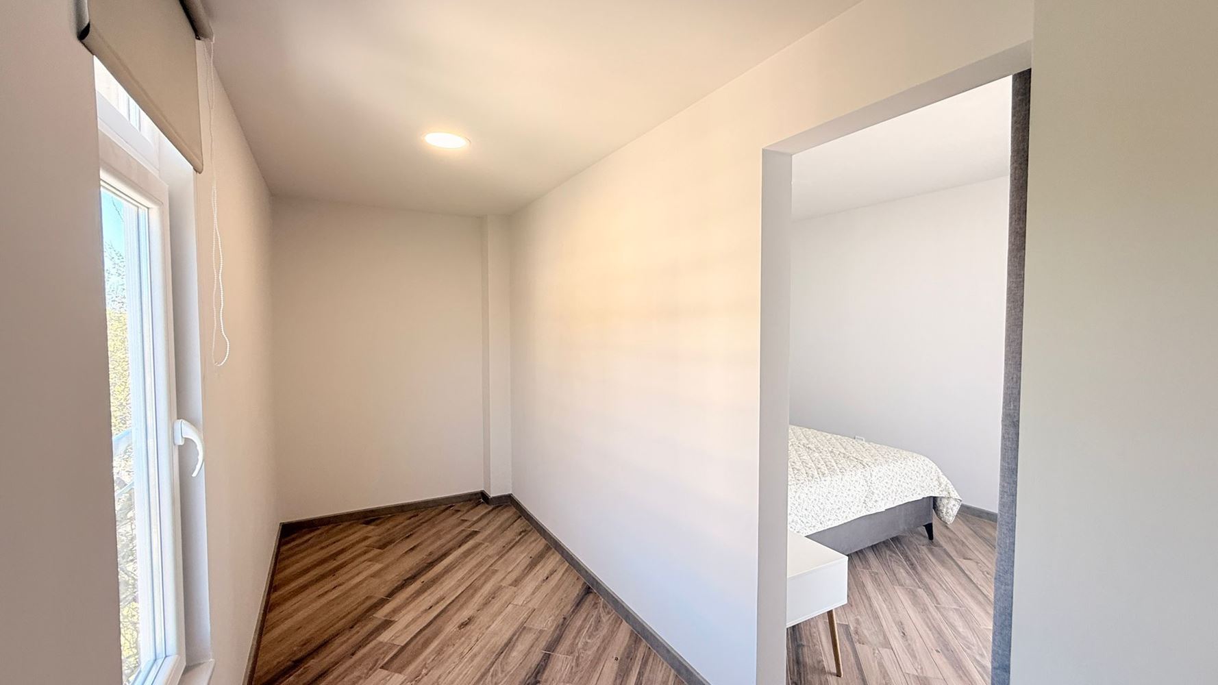 Роскошная квартира с тремя спальнями на первой линии в Равде – простор, престиж и впечатляющая морская панорама