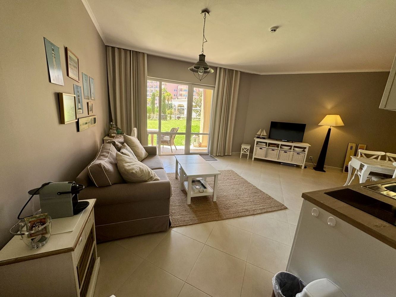 Роскошная квартира с одной спальней в престижном комплексе на первой линии – комфорт, стиль и бесконечные удобства