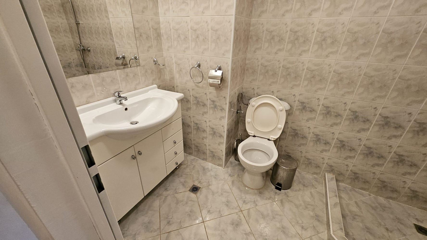 Студия в Ахелое на первой линии с богатыми удобствами – идеально для инвестиций или отдыха