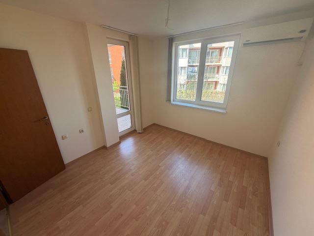 Просторная квартира с одной спальней в зелёном оазисе в Солнечном берегу – идеальна для отдыха и инвестиций