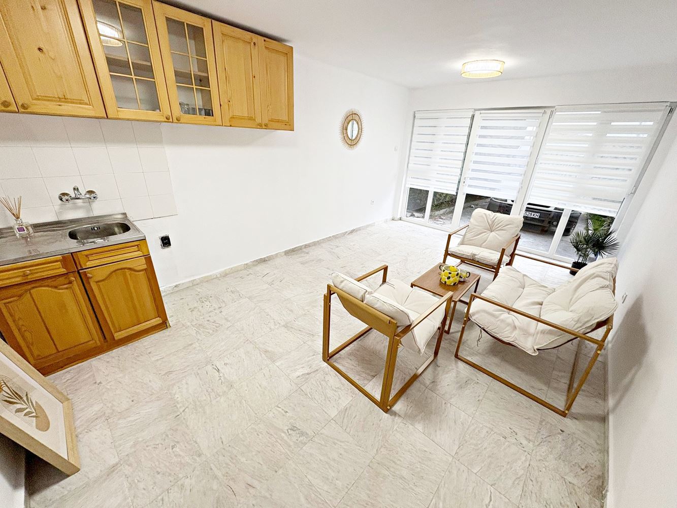 Два независимых жилых пространства с видом на море в центре Святого Власа – дизайнерский интерьер и собственное парковочное место