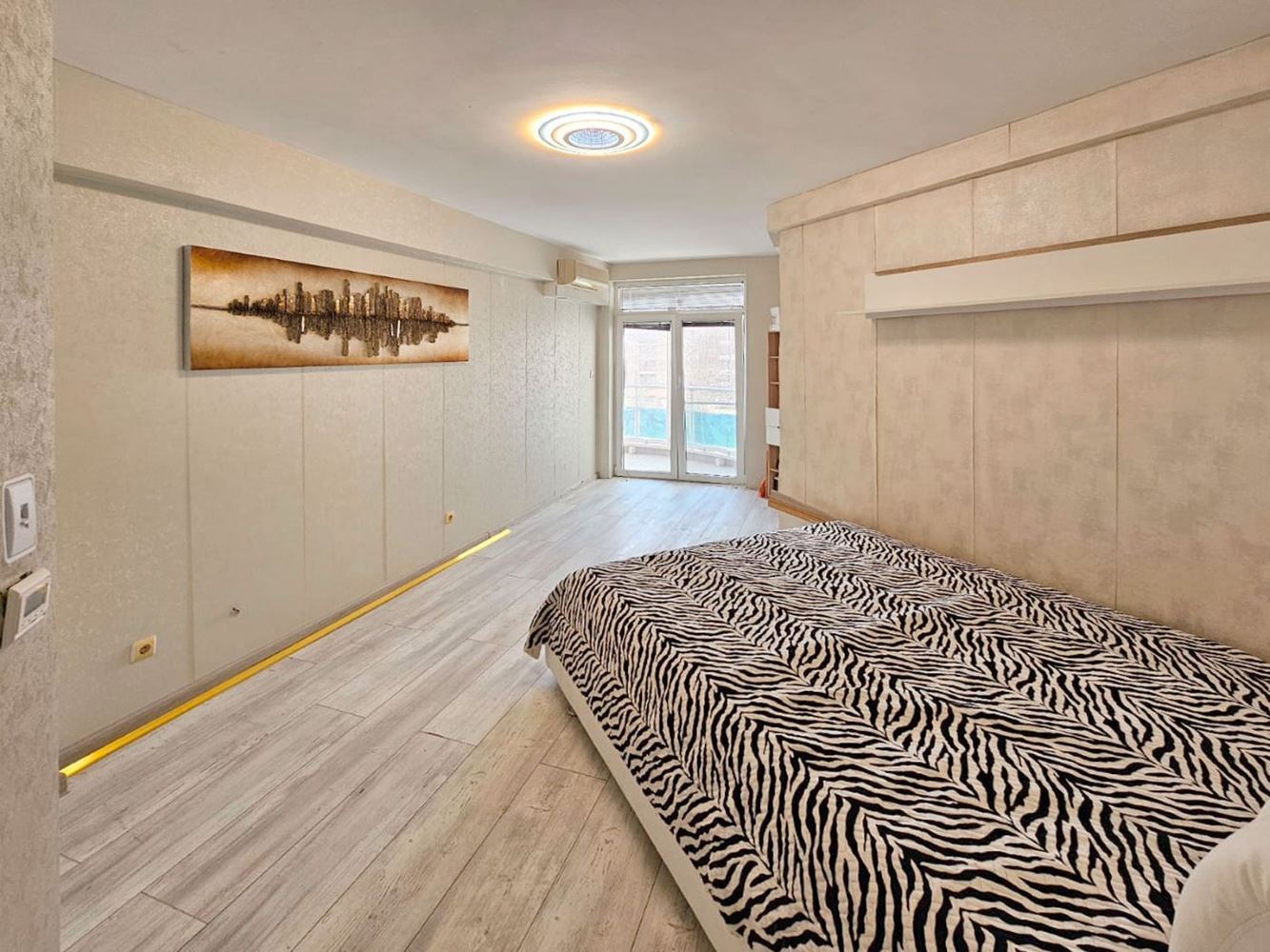 Роскошный апартамент с двумя спальнями с видом на море на первой линии в Равде – 114 м², две террасы и полный комфорт