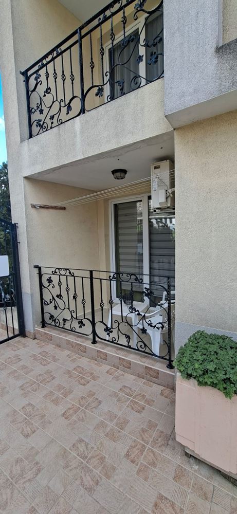 Комфорт и практичность у моря – полностью меблированный апартамент с одной спальней в Святом Власе