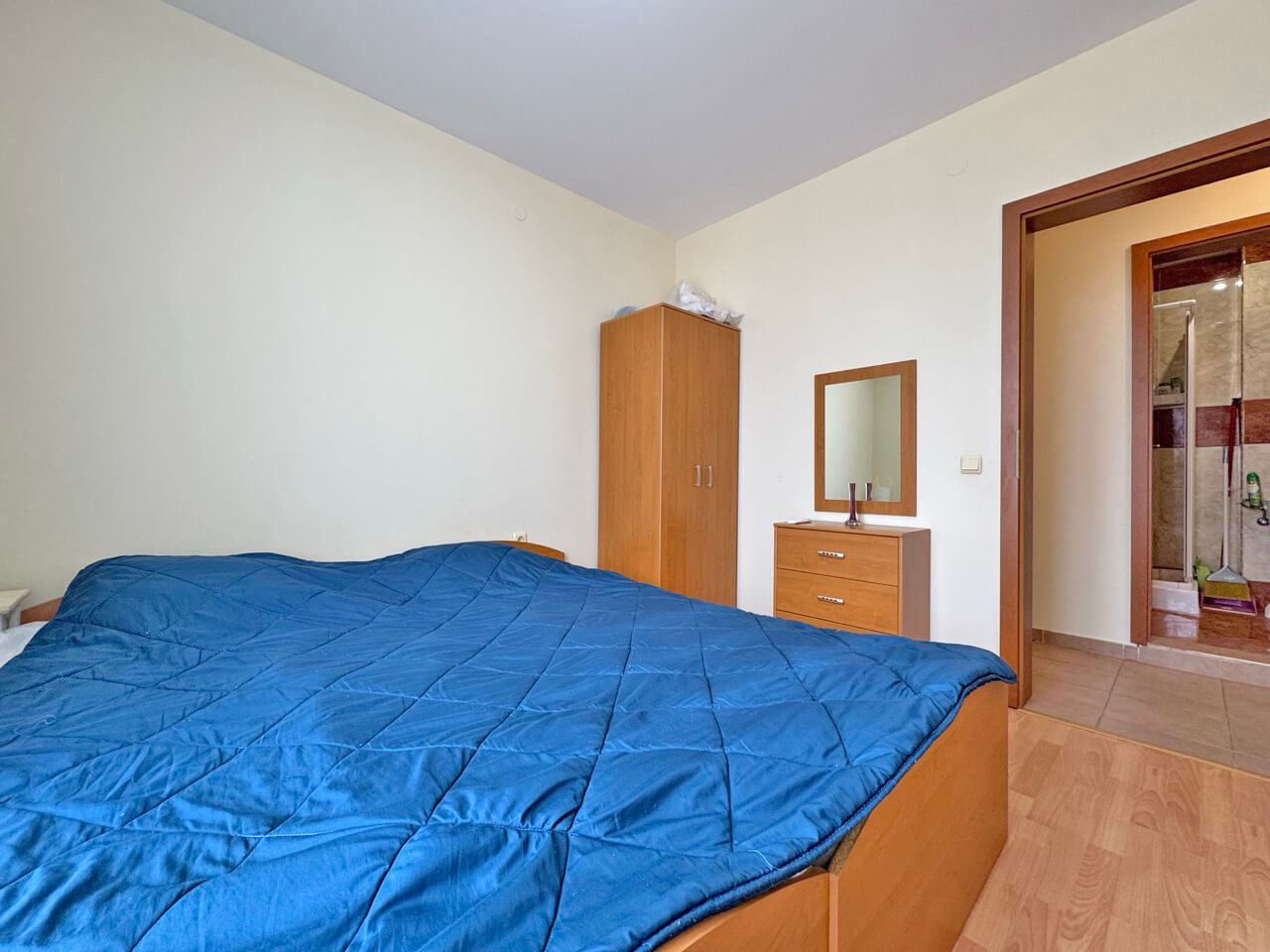  Просторная квартира с одной спальней с видом на бассейн в Солнечном Береге