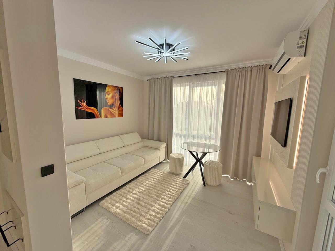 Роскошно меблированная квартира с одной спальней в Солнечном береге – спокойствие, зелень и отличная локация