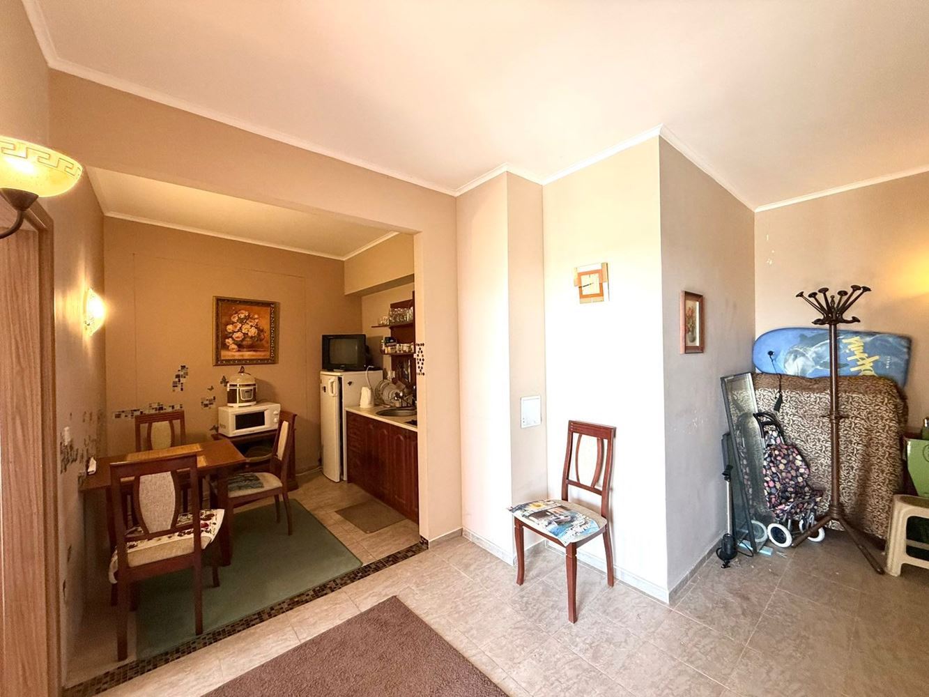 Роскошная двухкомнатная квартира с панорамным видом на море в Помории