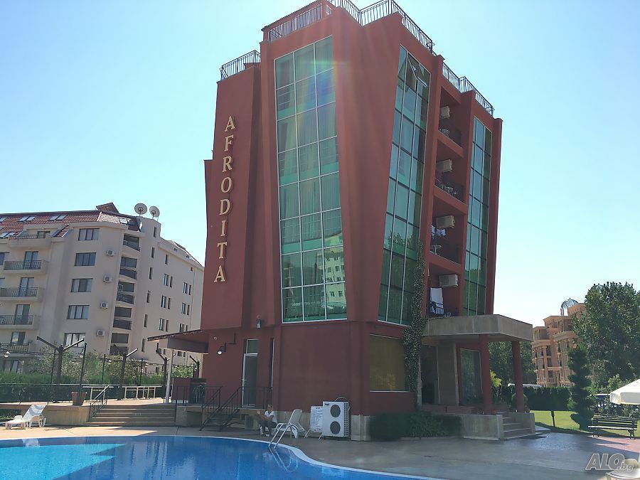 Современная двухкомнатная квартира (с одной спальней) в Солнечном Берегу – стиль, комфорт и готовность к заселению