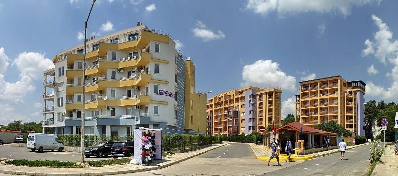 Просторная квартира с двумя спальнями в Несебре с низкой платой за обслуживание и бесплатной парковкой