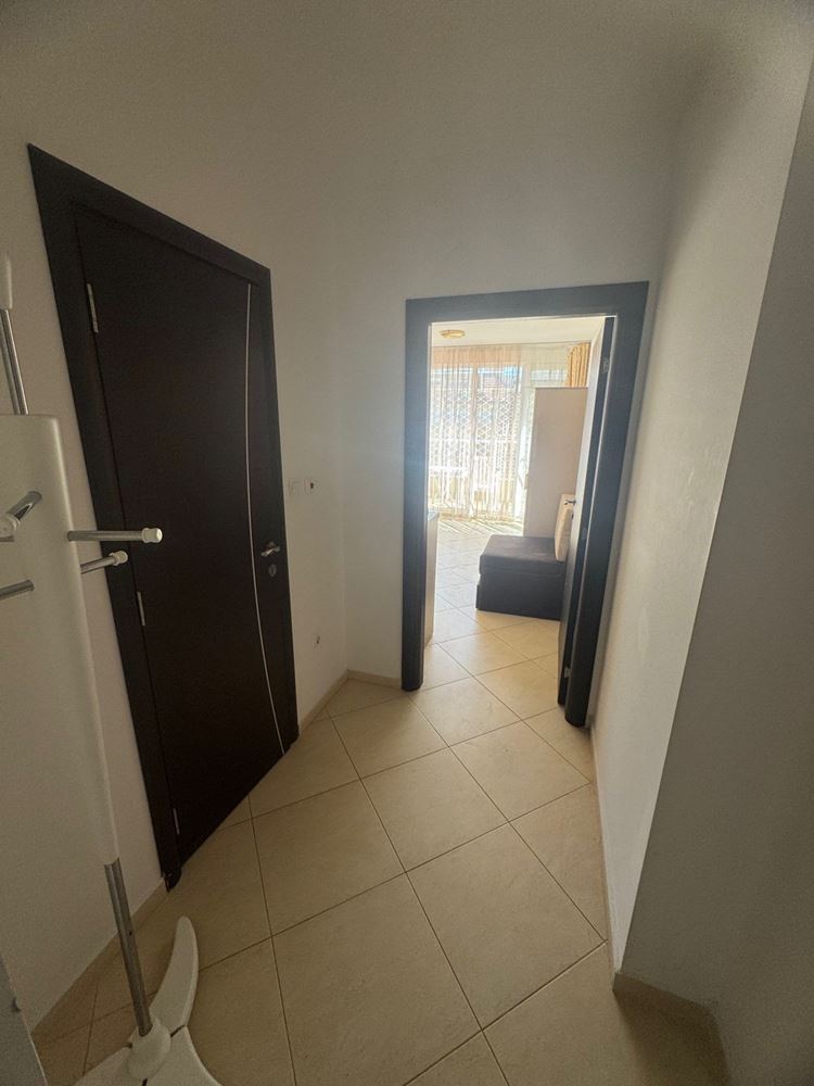 Уютная полностью меблированная студия в 300 м от моря в Поморие – отличная инвестиция и курортная недвижимость