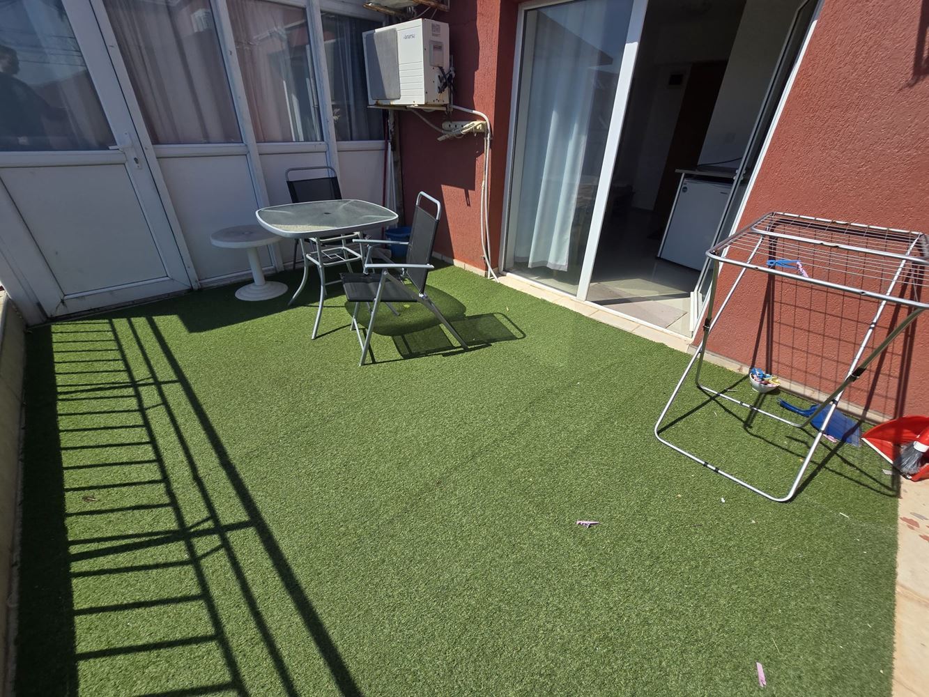 Современная двухкомнатная квартира (с одной спальней) в Солнечном Берегу – стиль, комфорт и готовность к заселению