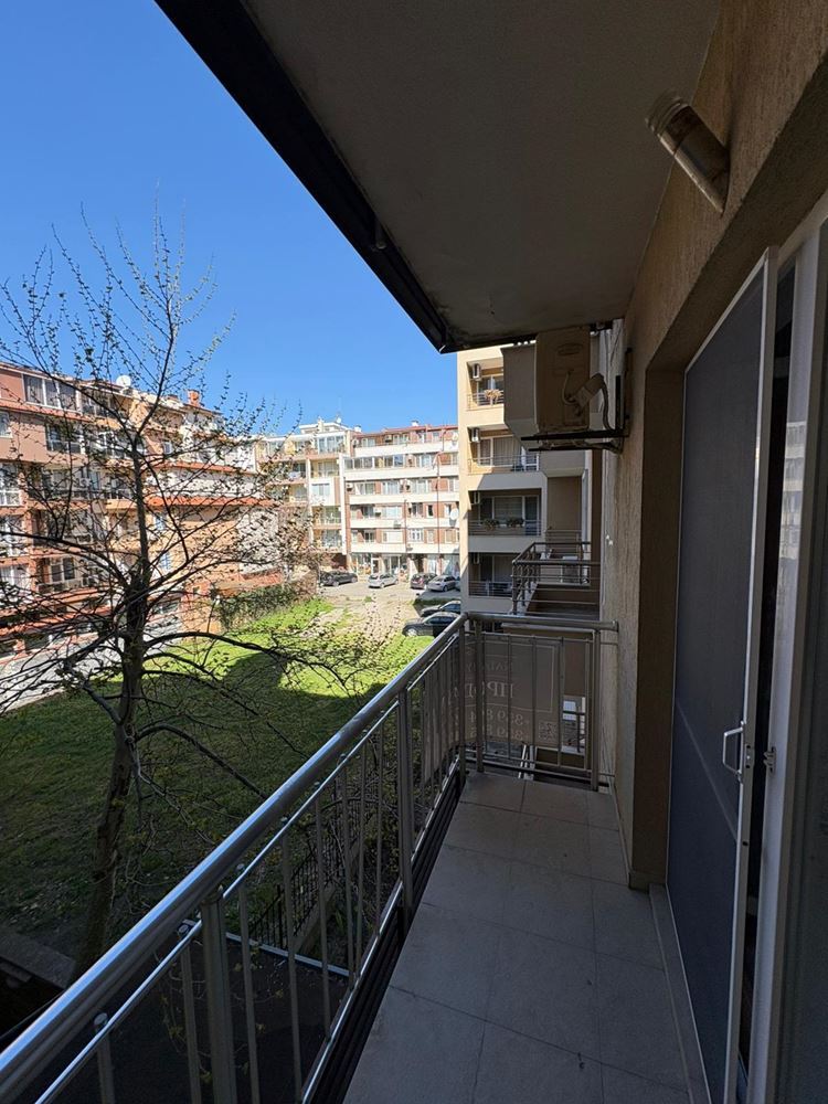 Просторная студия в сердце Старого города Помория – всего в нескольких шагах от моря