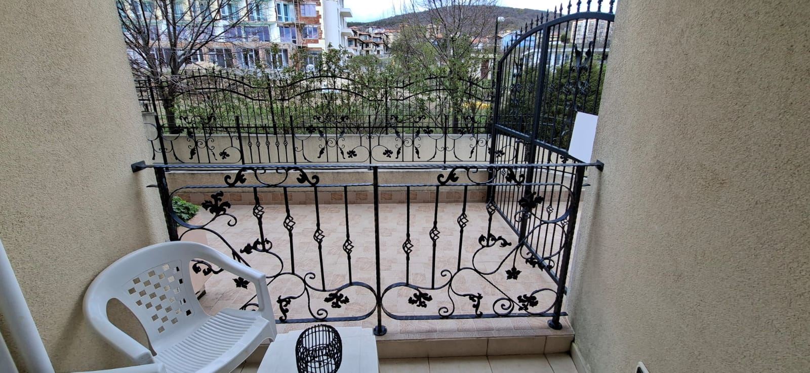 Комфорт и практичность у моря – полностью меблированный апартамент с одной спальней в Святом Власе