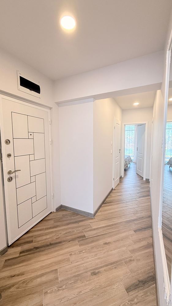 Роскошная квартира с тремя спальнями на первой линии в Равде – простор, престиж и впечатляющая морская панорама