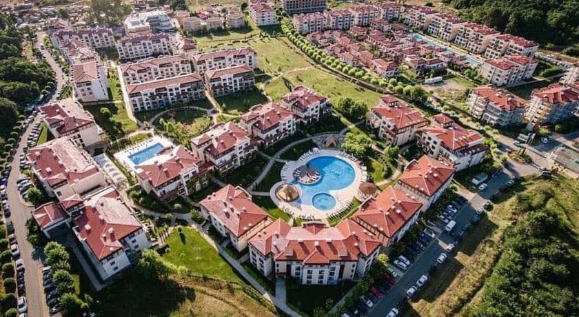 Апартамент с одной спальней и частичным видом на море в роскошном комплексе с собственной инфраструктурой в Созополе