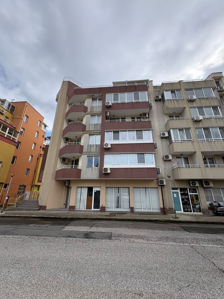 Двухкомнатная квартира в Поморие – отличное расположение в 400 м от моря и центра