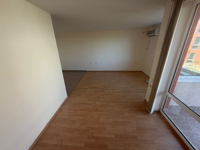 Просторная квартира с одной спальней в зелёном оазисе в Солнечном берегу – идеальна для отдыха и инвестиций