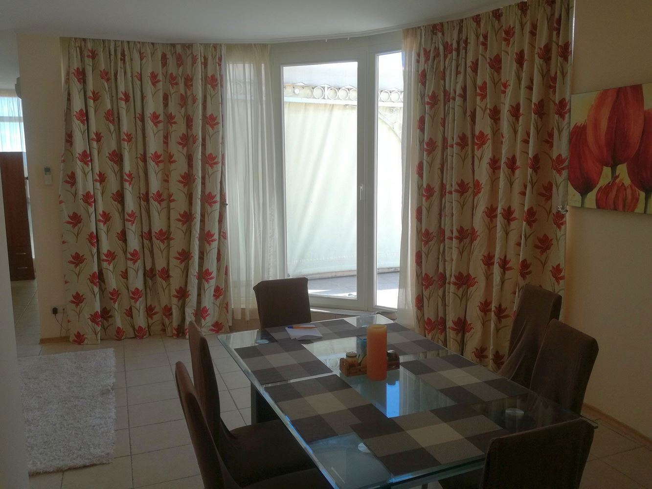 Люксовый мезонет с огромной панорамной террасой и видом на море в Поморие