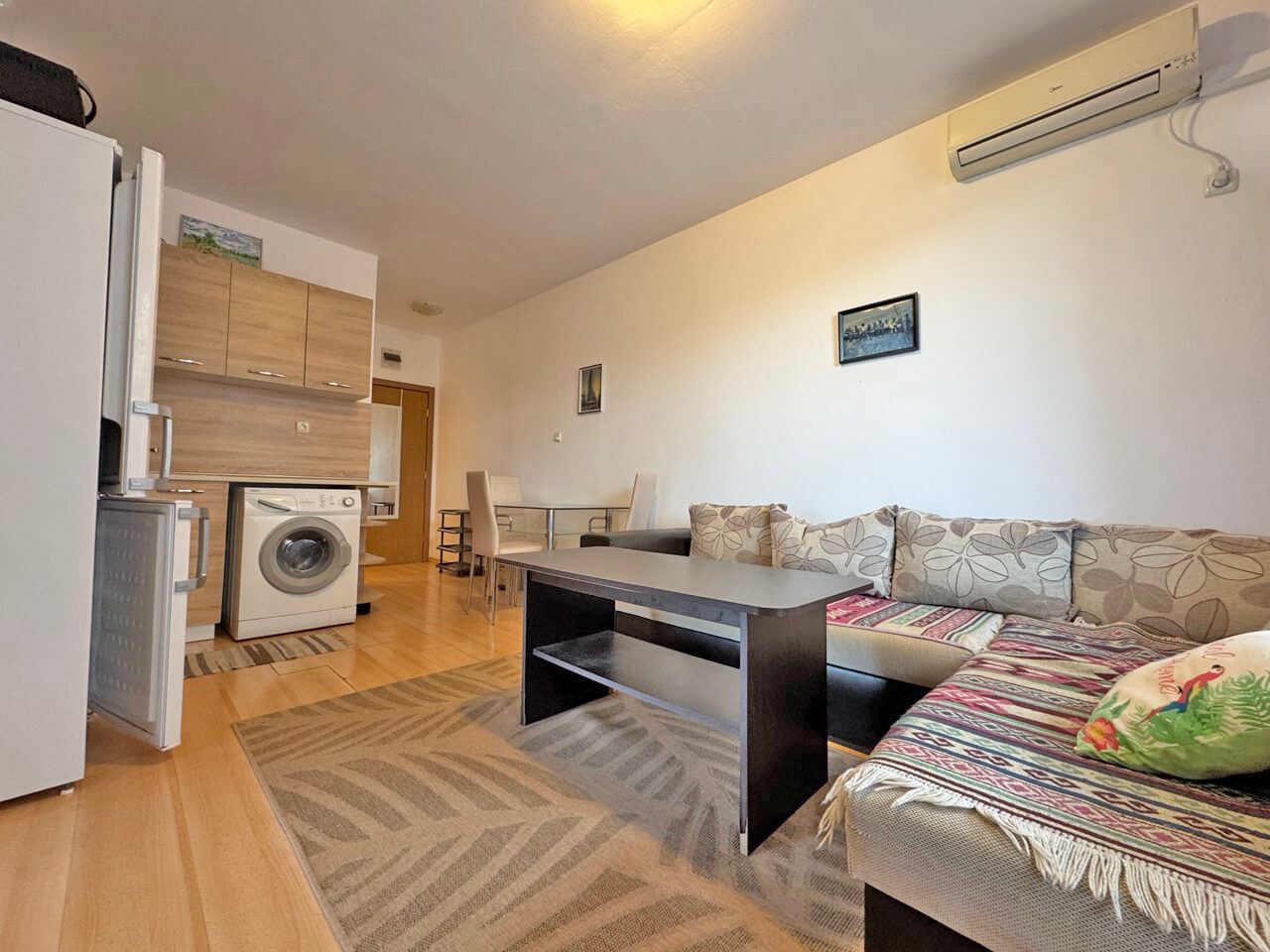 Функциональная трёхкомнатная квартира на первом этаже в современном комплексе в районе Солнечного Берега