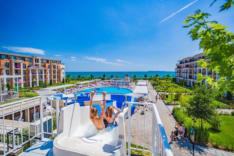 Студия на первой линии с видом на море в роскошном комплексе – полностью меблирована и готова к использованию