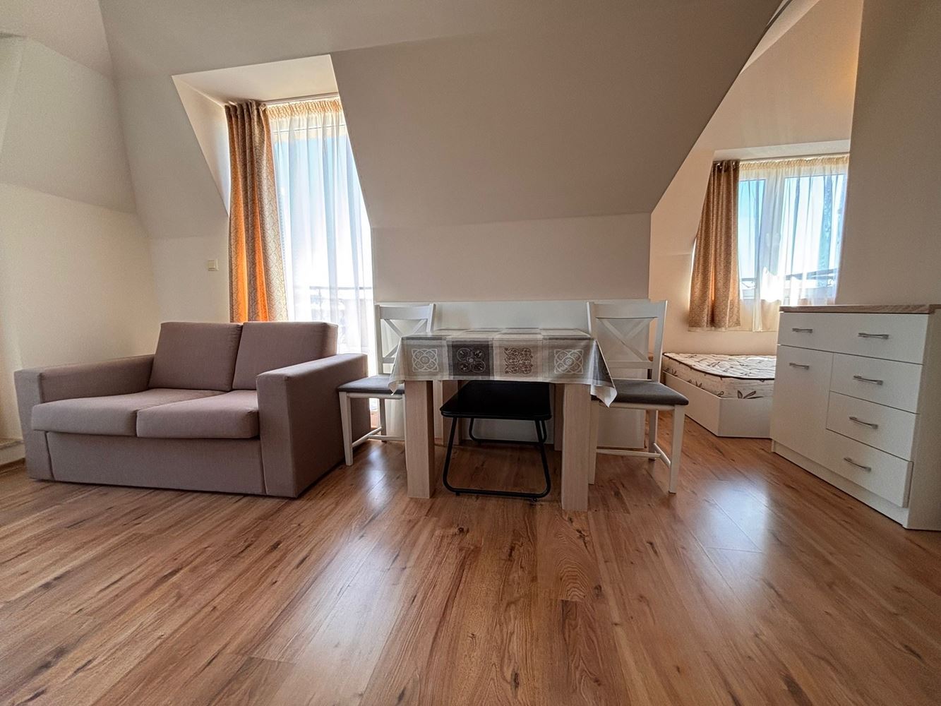 Элегантная студия с панорамной террасой в люксовом комплексе в Солнечном Берегу