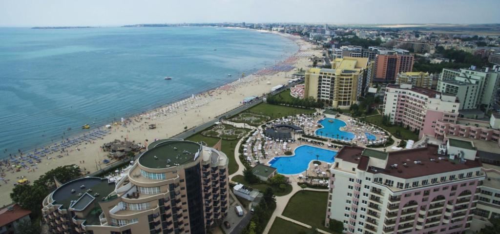 Роскошная квартира с одной спальней в престижном комплексе на первой линии – комфорт, стиль и бесконечные удобства