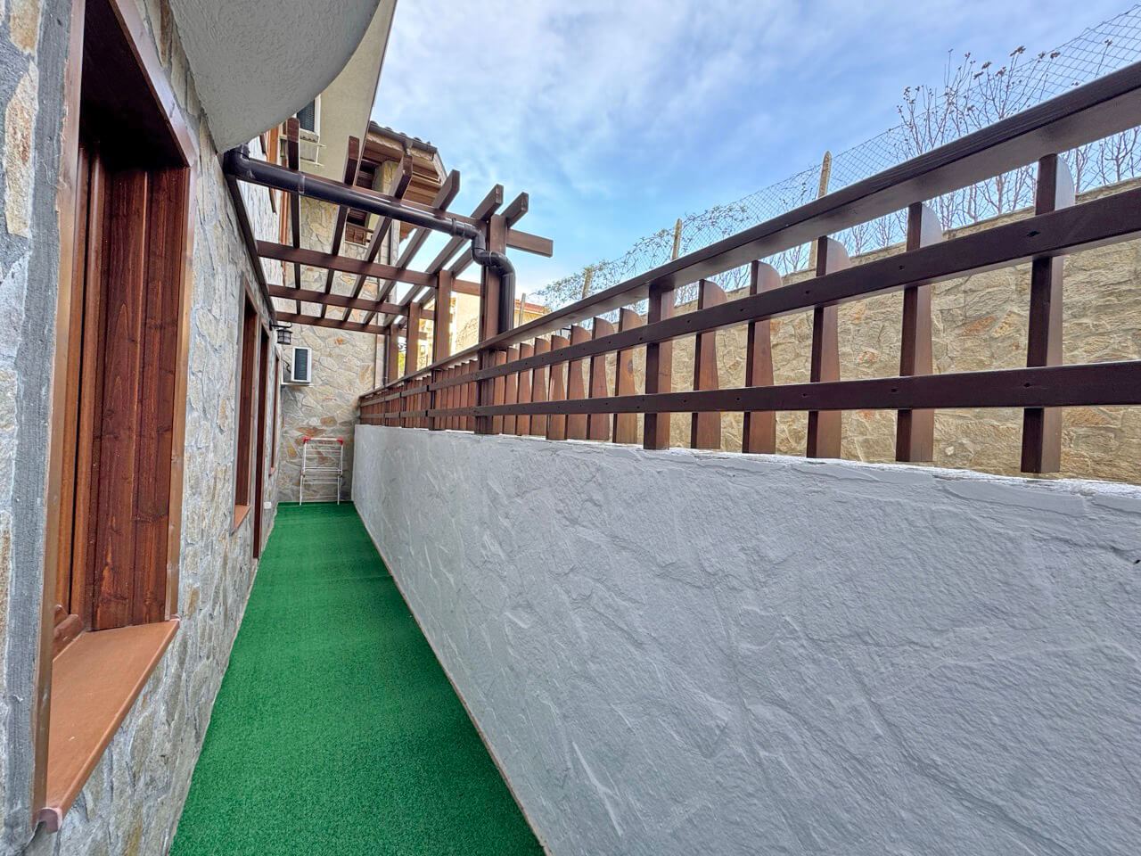 Просторная двухкомнатная квартира в престижном комплексе в Святом Власе – 200 метров от моря