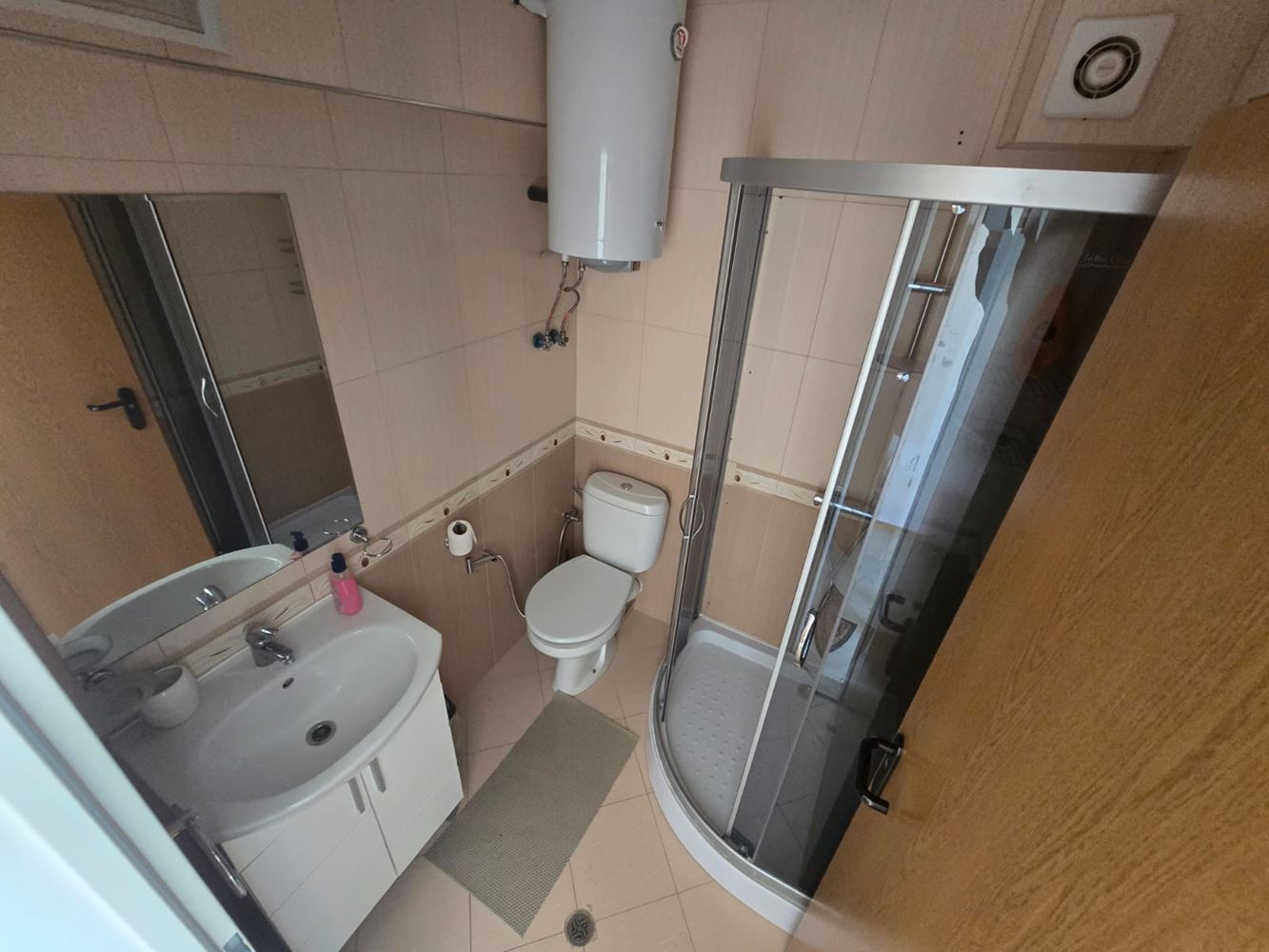 Современная двухкомнатная квартира (с одной спальней) в Солнечном Берегу – стиль, комфорт и готовность к заселению