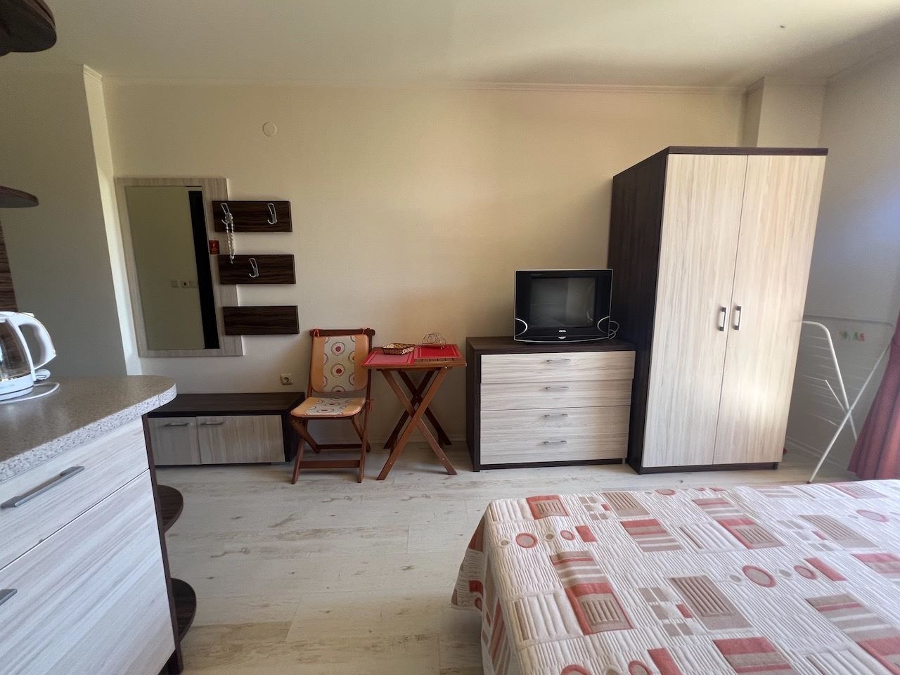 Комфортная студия с видом на бассейн в Солнечном Береге – полностью меблирована и готова к использованию