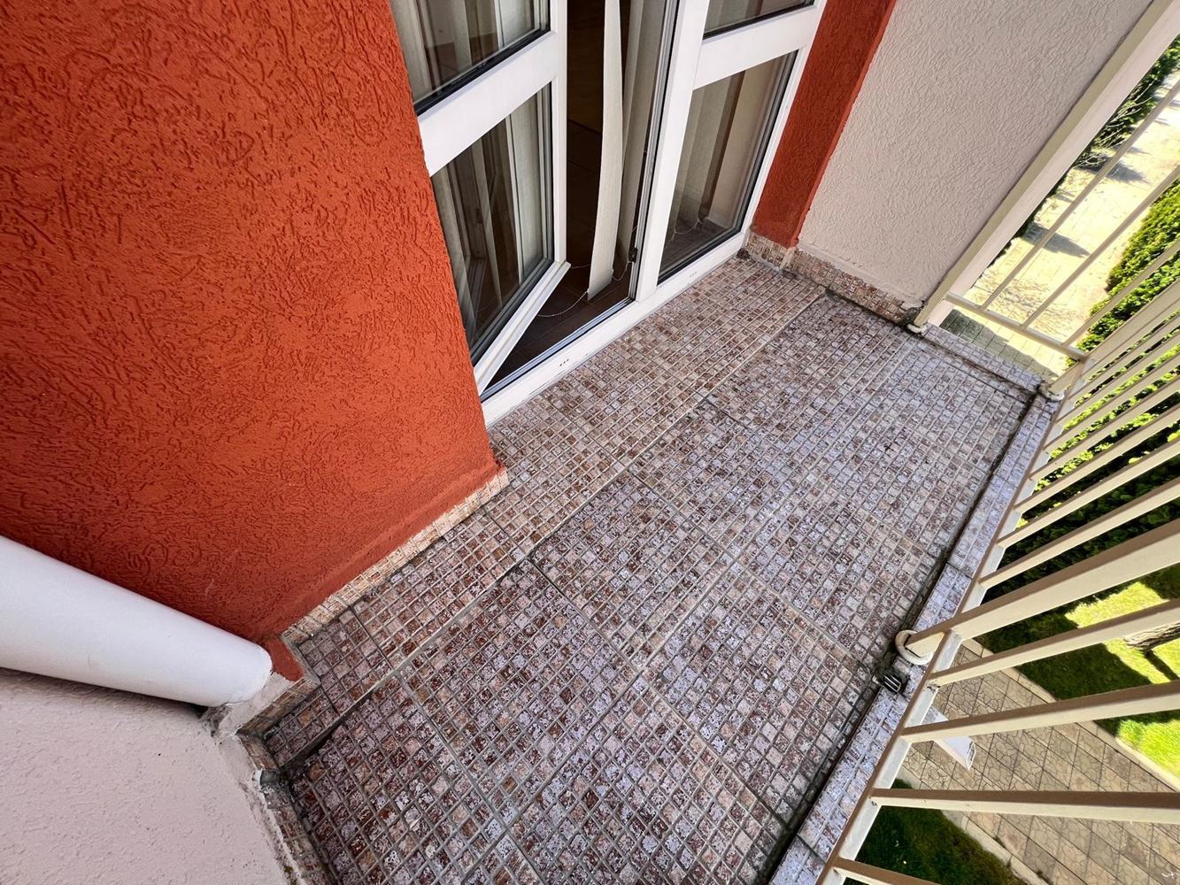 Просторная и полностью меблированная студия в Солнечном Берегу – готова к проживанию или инвестиции