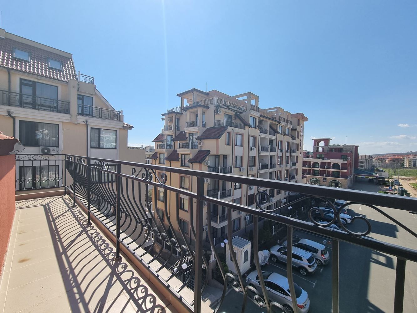 Светлая и современная квартира с отличным расположением – сочетание комфорта, природы и морского духа