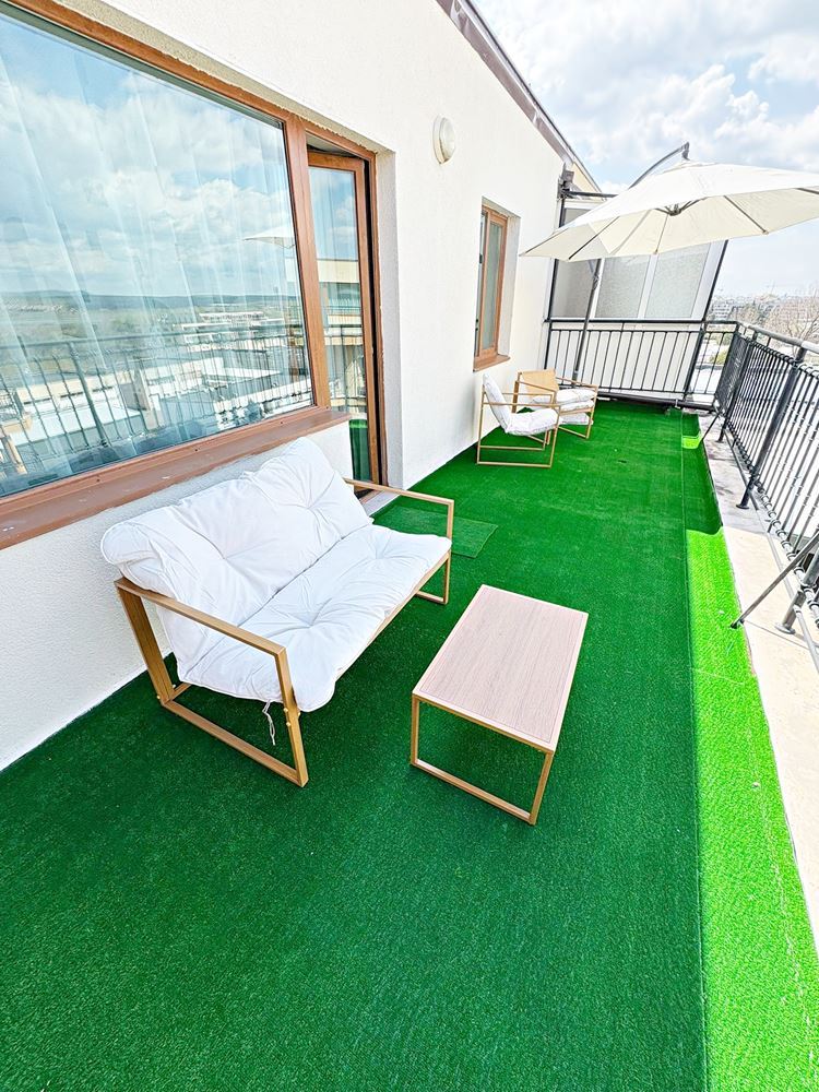 Стильная квартира с одной спальней с низкой таксой обслуживание в отличном комплексе в Солнечном Берегу – готова к проживанию или инвестиции