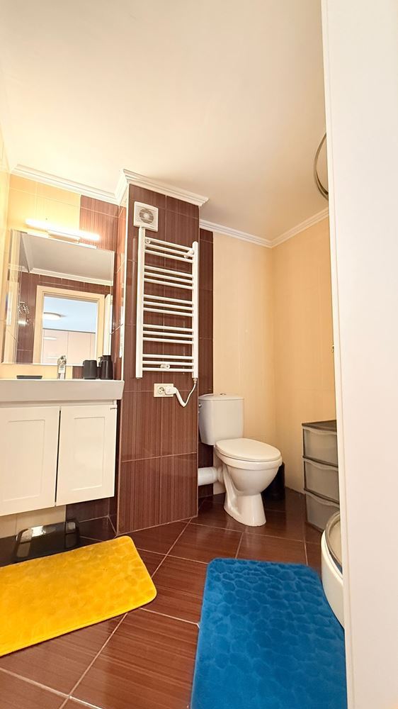 Роскошный двухуровневый апартамент с тремя спальнями в центре Солнечного Берега – простор, стиль и комфорт на двух уровнях