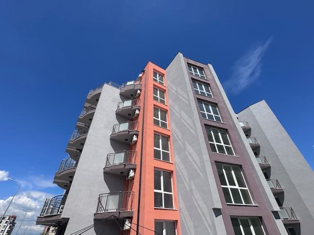 Новое строительство на Солнечном Берегу - большая трехкомнатная квартира без сборов!