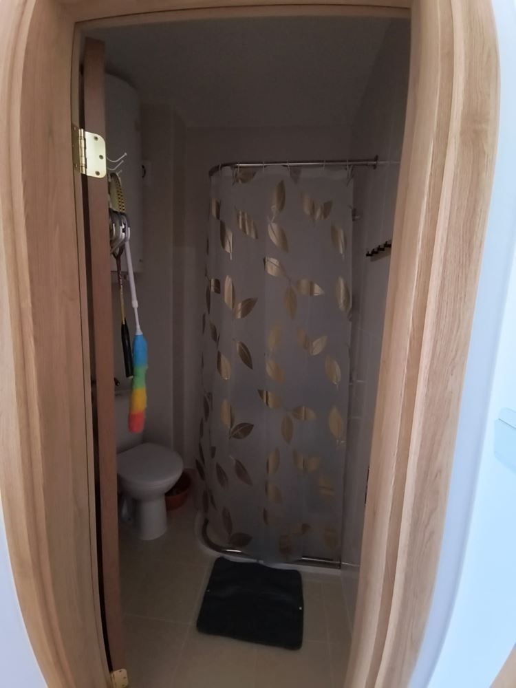 Эксклюзивно меблированная студия в закрытом комплексе с богатой инфраструктурой и спокойной атмосферой