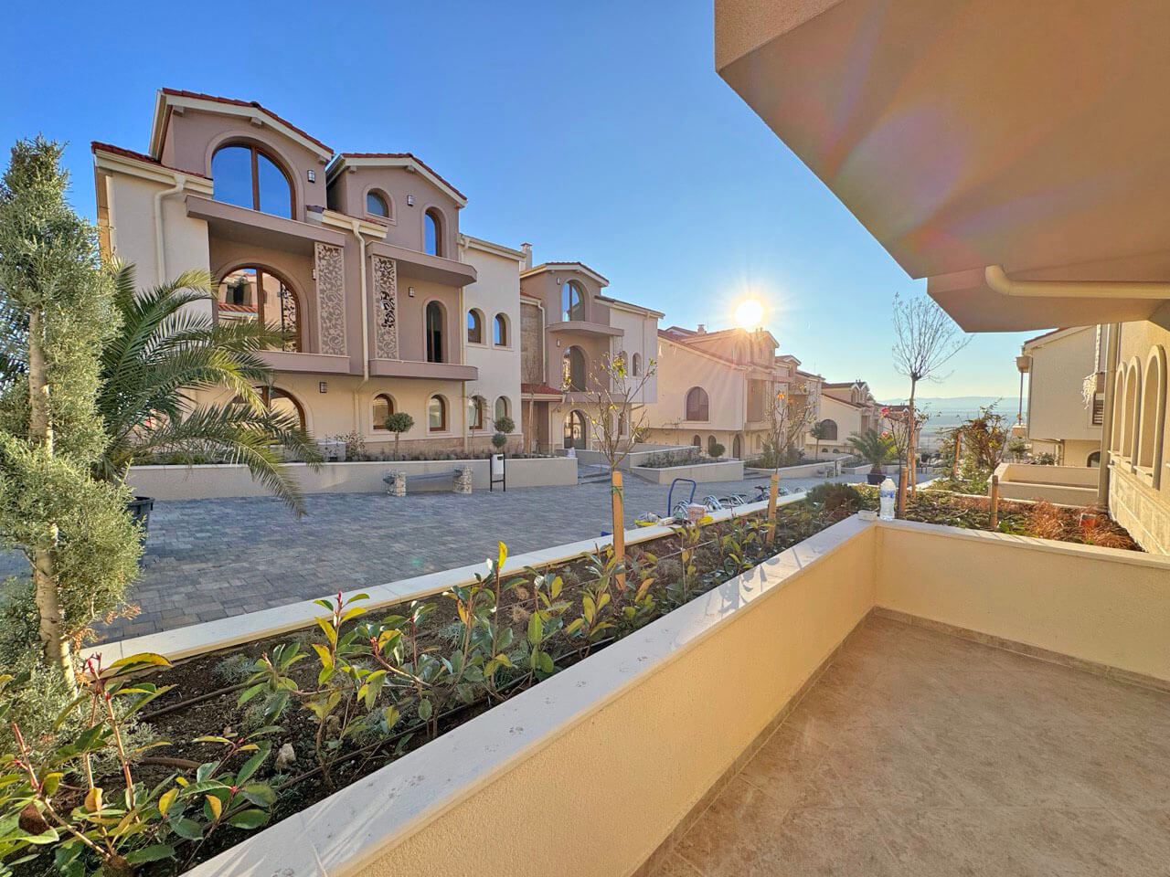 Прекрасная квартира с одной спальней на первом этаже в престижном комплексе в Солнечном Береге