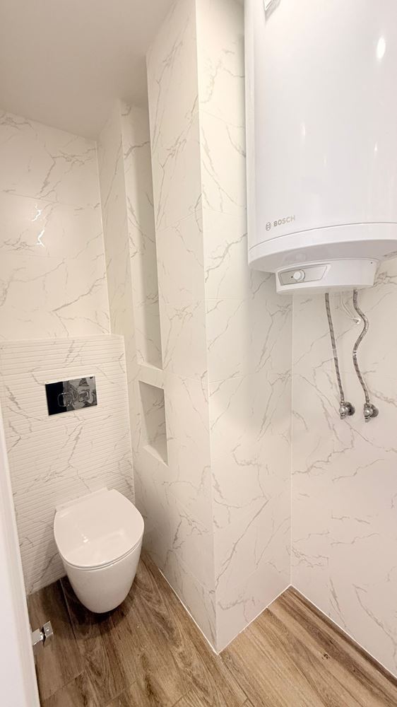 Роскошная квартира с тремя спальнями на первой линии в Равде – простор, престиж и впечатляющая морская панорама