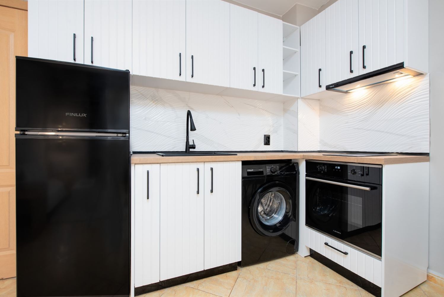 Стильно отремонтированная квартира с двумя спальнями в ухоженном комплексе в Солнечном Береге – комфорт, спокойствие и отличное расположение