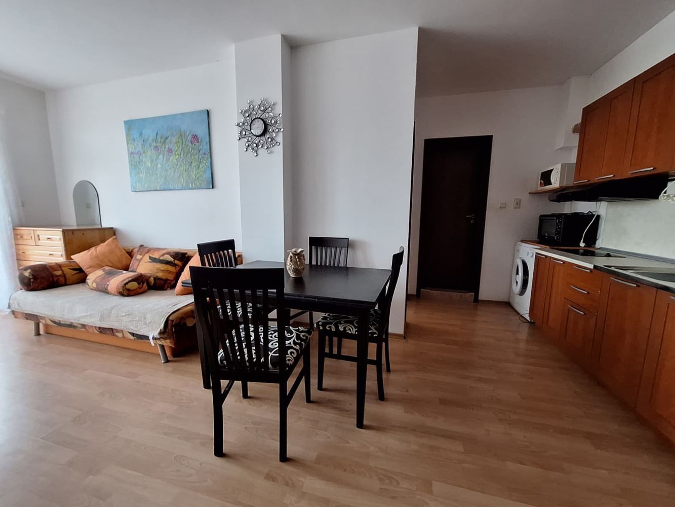 Просторная квартира с одной спальней в люксовом комплексе с бассейнами и спортивными удобствами