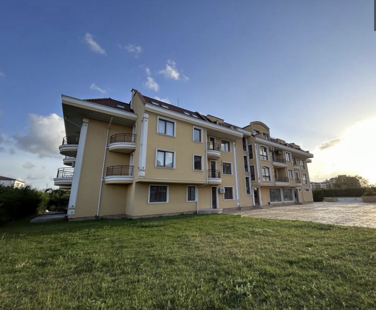 Апартамент с одной спальней в современном комплексе в нескольких шагах от моря в Равде – идеальный выбор для инвестиций или уютного дома