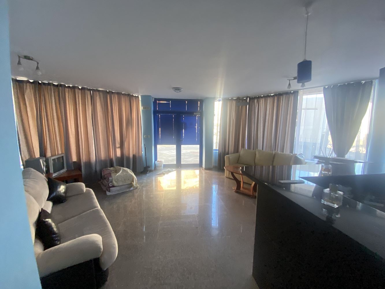 Однокомнатная квартира с видом на море в интересном комплексе