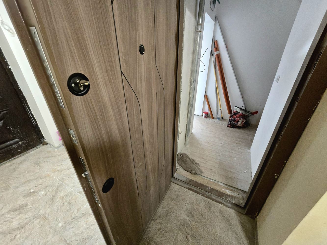 Новая студия с личным двориком – идеальное место для отдыха у моря в квартале Черно Море, Несебр