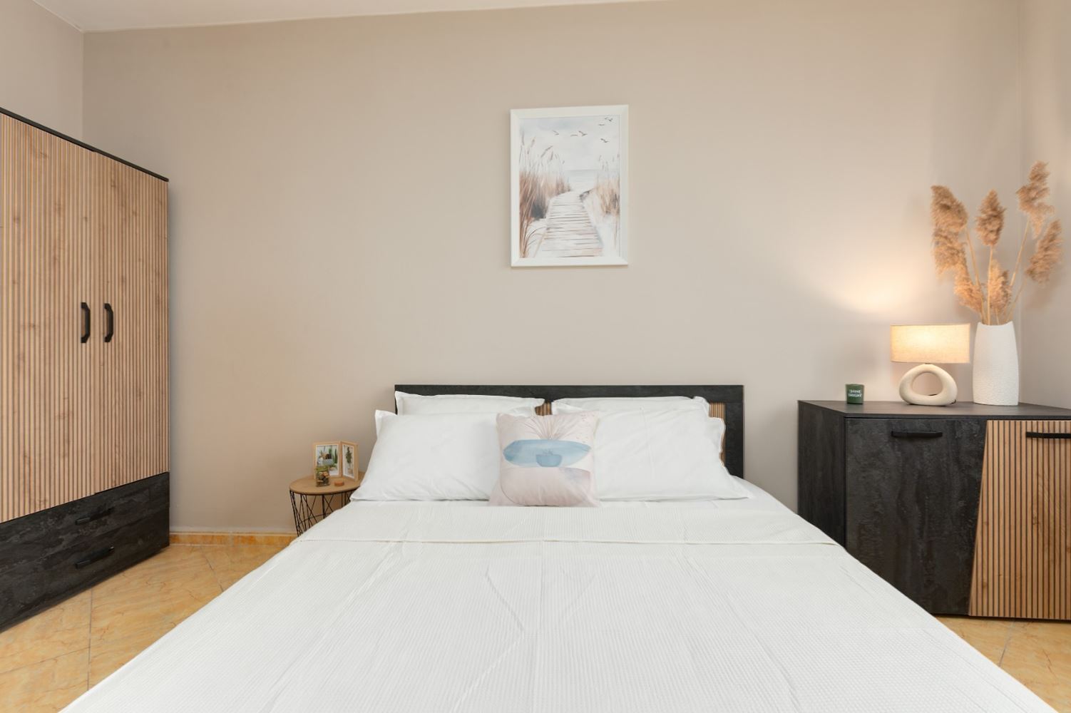 Стильно отремонтированная квартира с двумя спальнями в ухоженном комплексе в Солнечном Береге – комфорт, спокойствие и отличное расположение