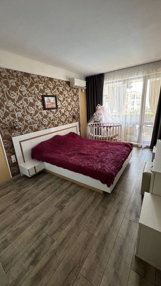 Квартира с одной спальней в престижном комплексе с видом на море и зелень