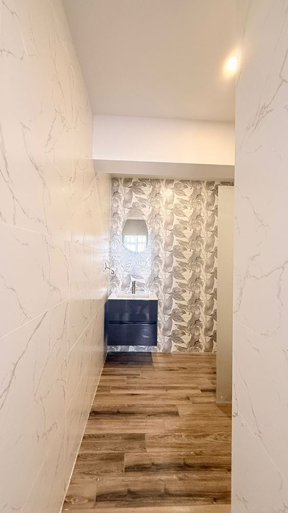 Роскошная квартира с тремя спальнями на первой линии в Равде – простор, престиж и впечатляющая морская панорама