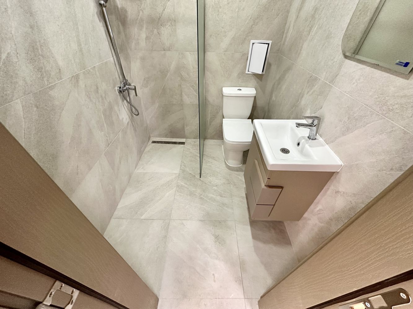 Уютная квартира с одной спальней с видом на бассейн и зелёные зоны в Солнечном Береге – готова к использованию